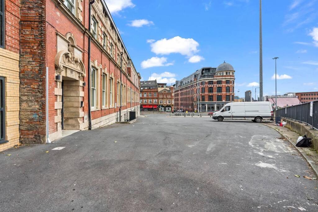Stylish Retreat In Central Leeds Central Station Buitenkant foto